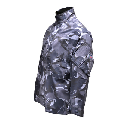Left-angled front shot of British Army Combat Jacket Blue Camo showing zip and pockets.