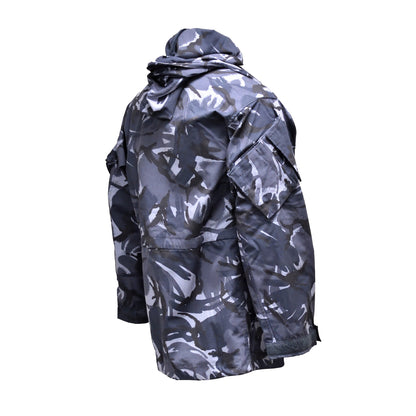 Right-angled rear shot of British Army Windproof Combat Smock Blue Camo highlighting shoulder details.