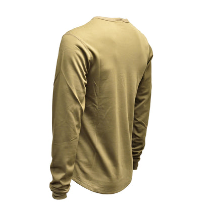 Close-up of shoulder seams and fabric weave on British Army Thermal Shirt Underwear PCS Olive.