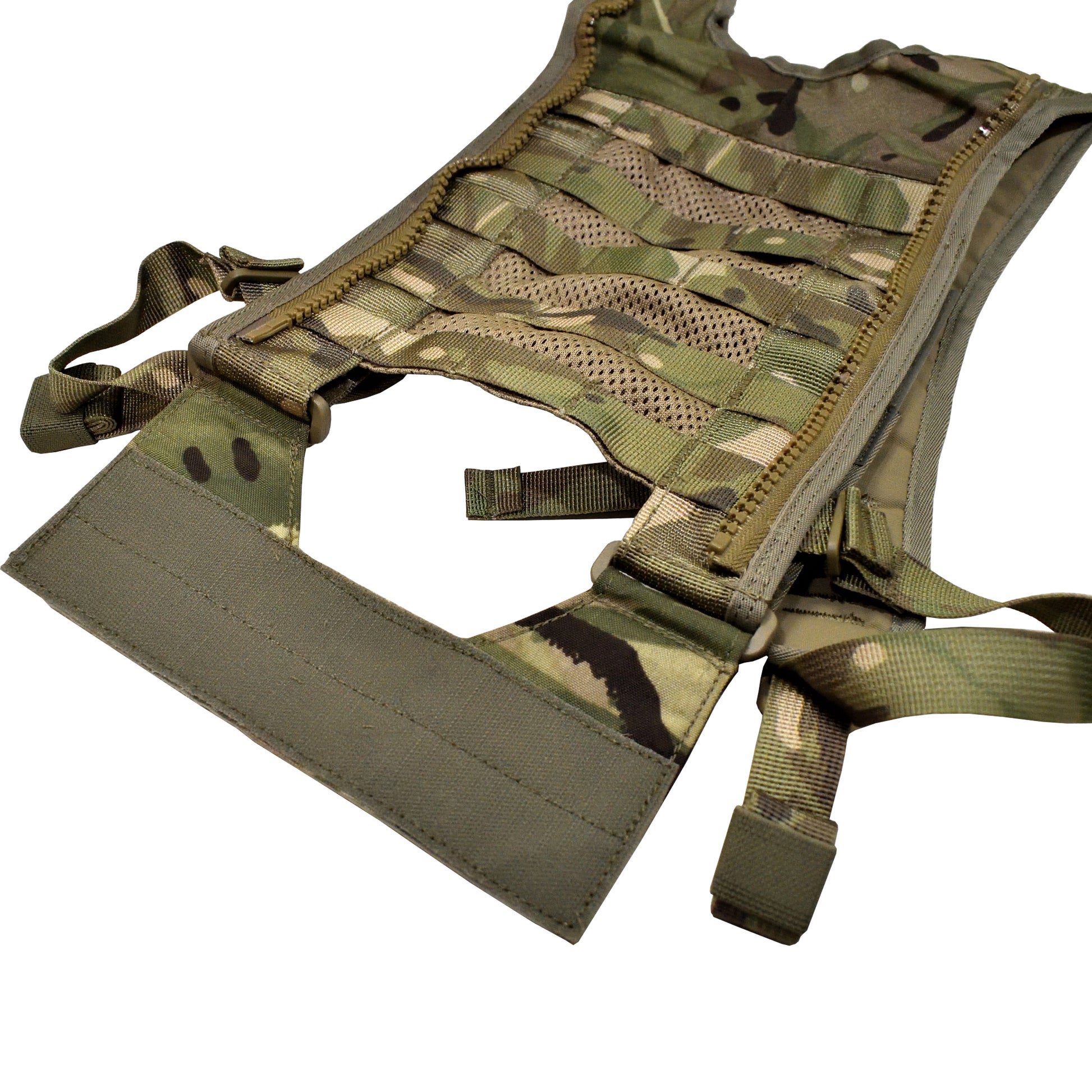 Detailed shot of strap webbing and fasteners on British Army H-Type Yoke MTP.