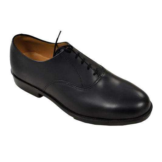 Front view of British Army Men's Black Leather Service Shoes without toe caps.