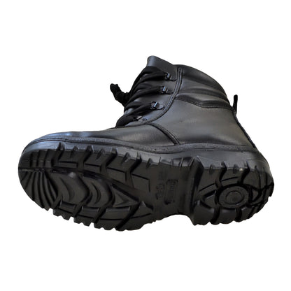 Detail shot of midsole and tread pattern on Goliath SPSR1121 Safety Boots.