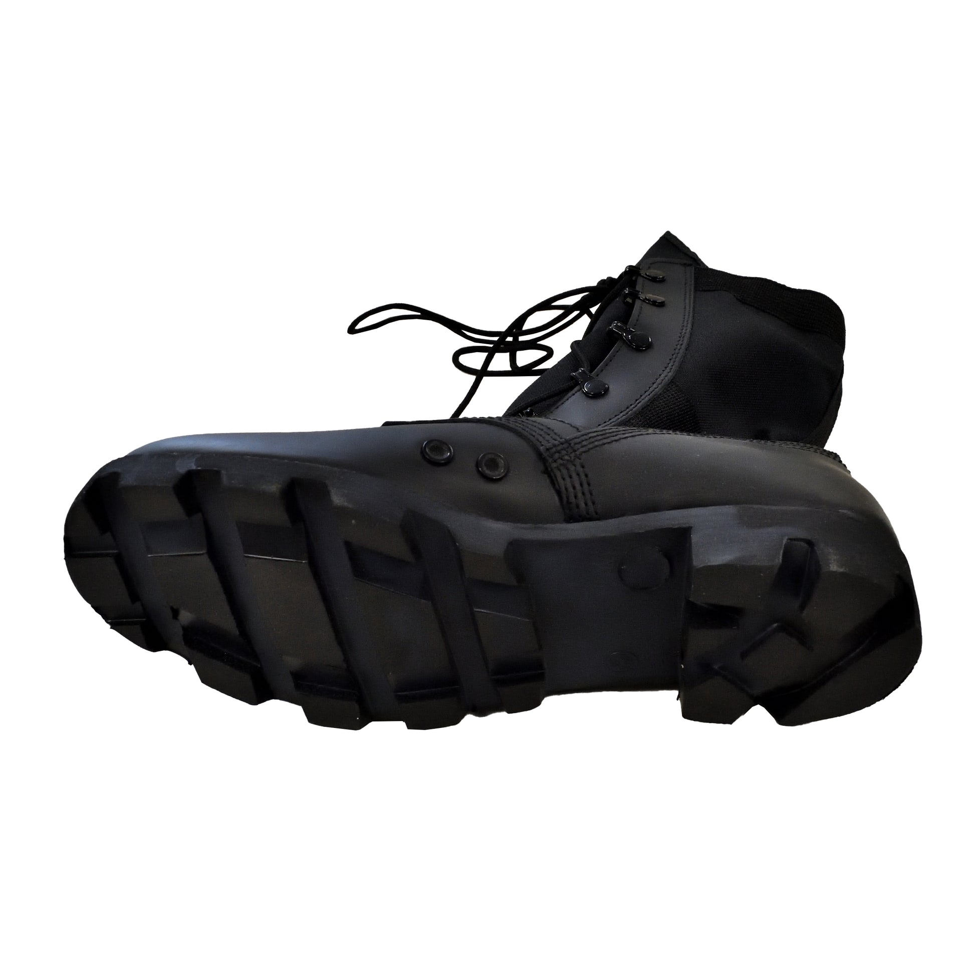 Sole detail of Wellco Peruana Combat Jungle Boots showing aggressive tread pattern.