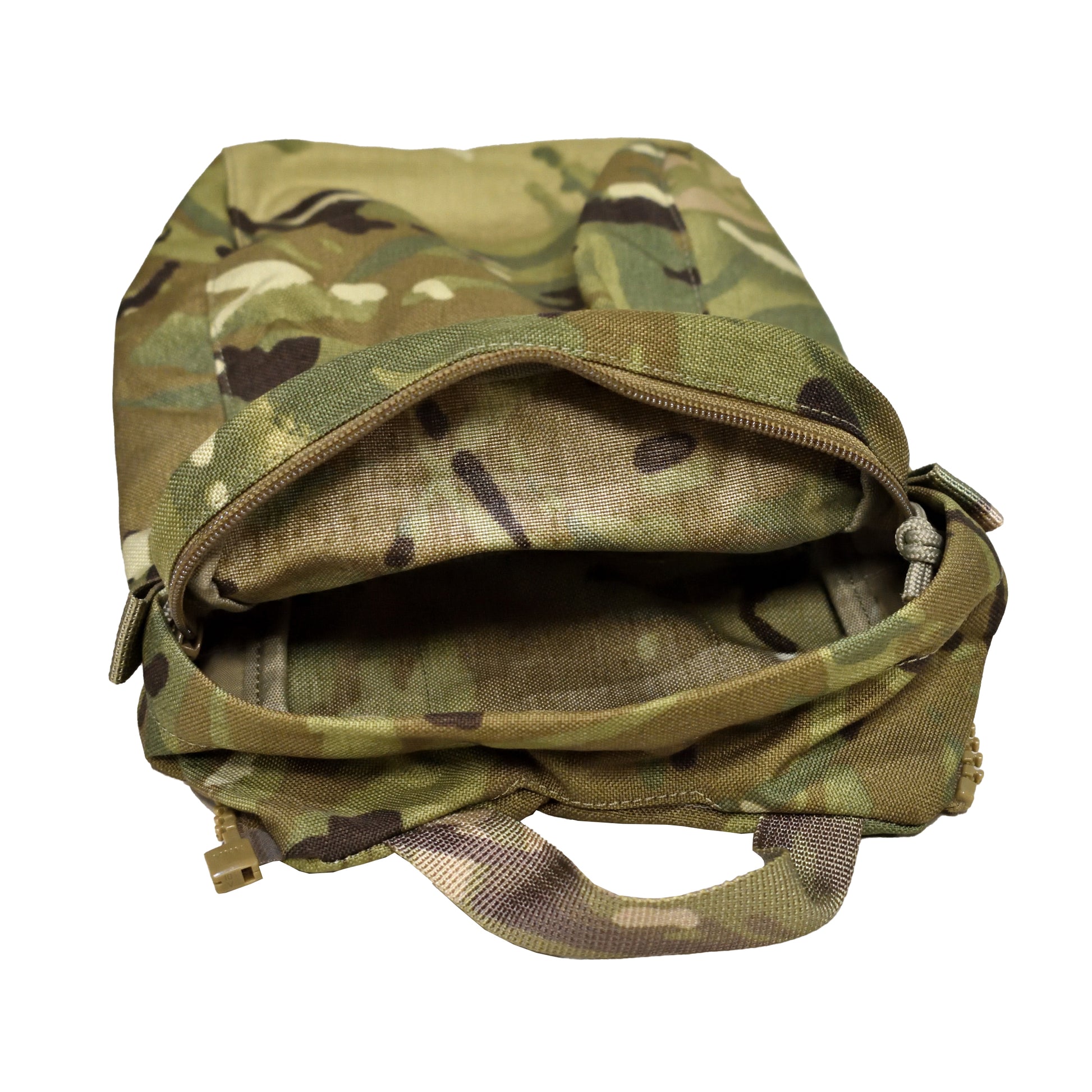 Close-up of opening on British Army Combat Pack 5L Side Pouch MTP.